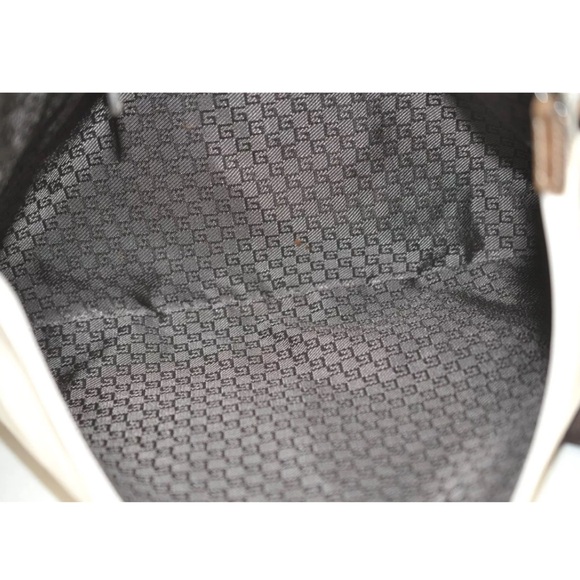 SOLD! Gucci Large Messenger Travel Bag. Cream Canvas. Adjustable Strap. - Picture 7 of 9